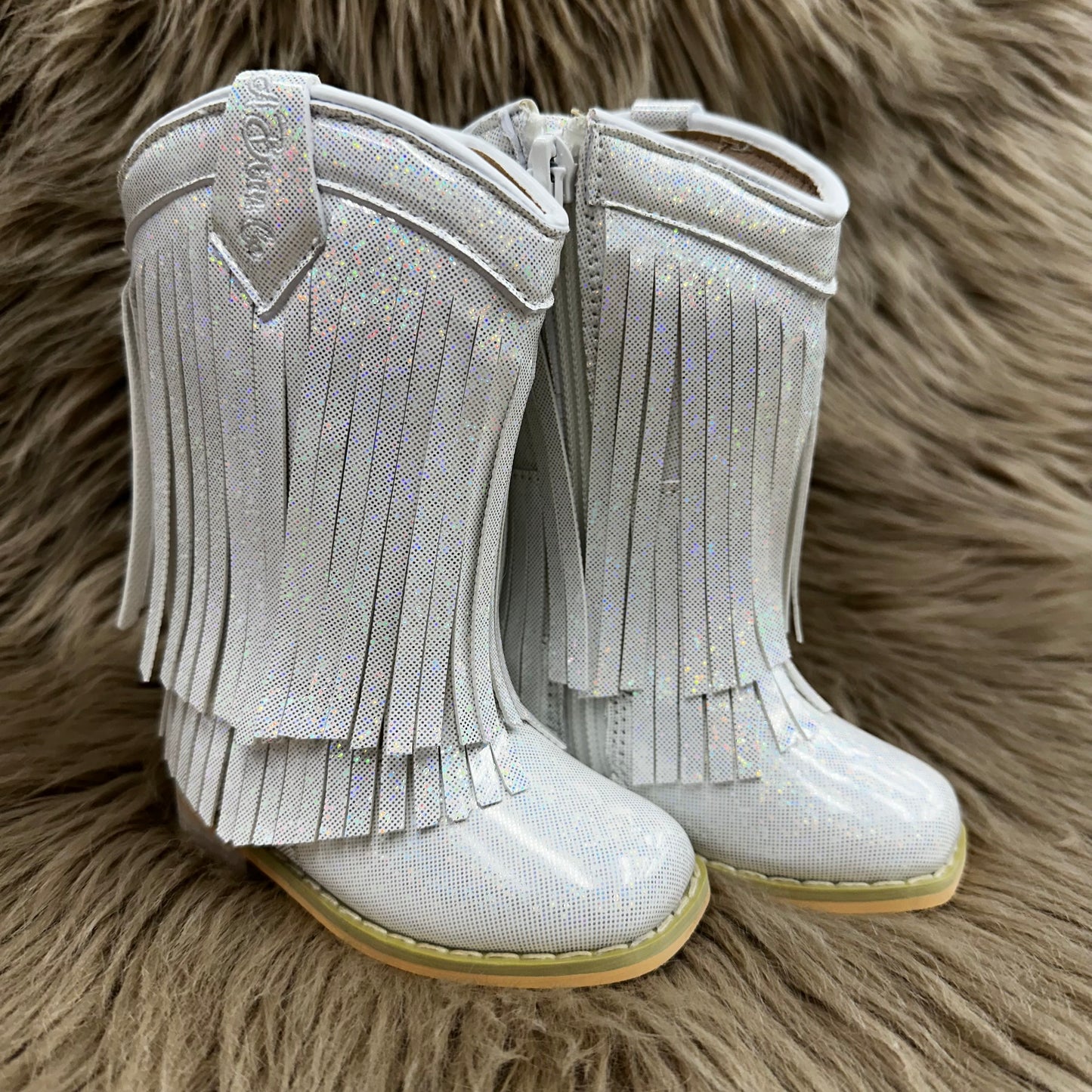 IMPERFECT RTS White Sparkle Fringe Cowgirls